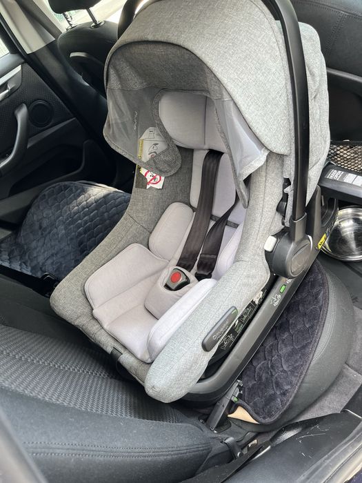Scoica auto Bugaboo cu baza isofix
