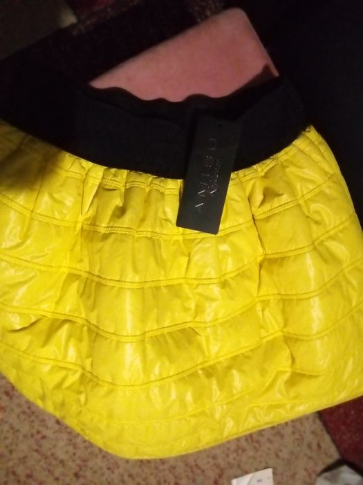 Юбки,шапки1000,куртки мужские Турция от4000,болоньевая куртка2500Новые