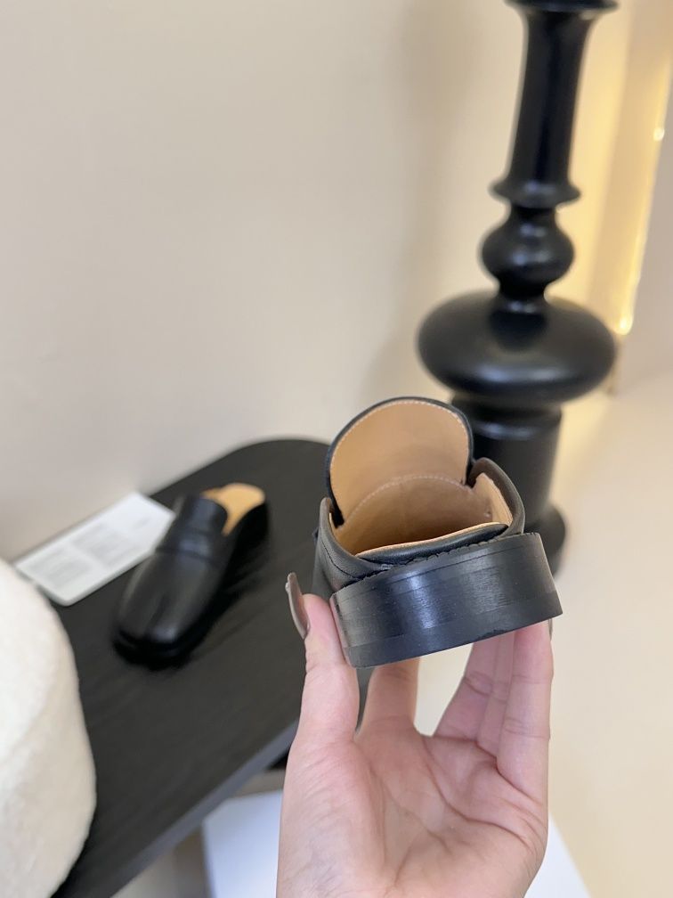 Papuci saboti Maison Margiela, negru, tip Premium