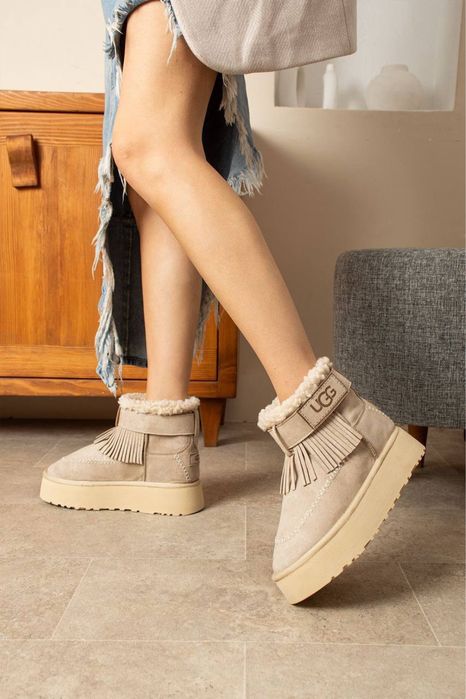 Ghete ugg gri de iarna