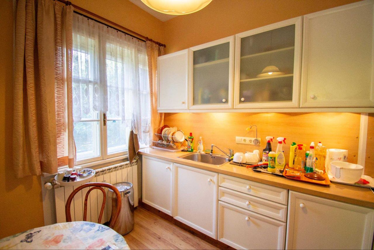 Дава се под наем Етаж от къща в София, Бояна - 75 кв.м за 500 € - Снимка #1
