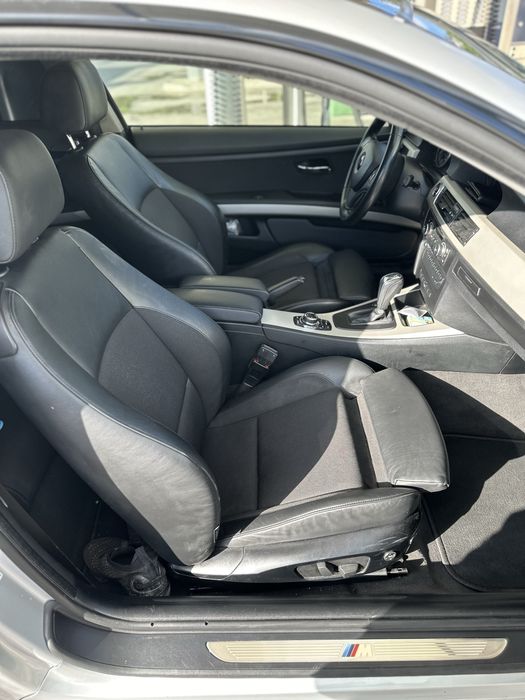 Dezmembrez e92 330xd 2012