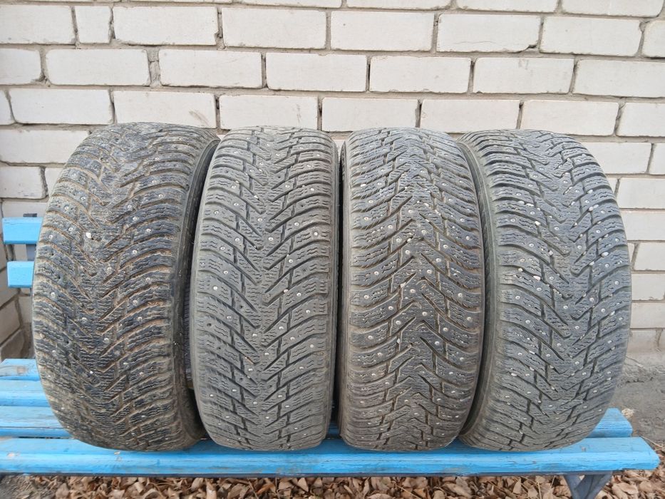 Продается зимнее шины Nokian.