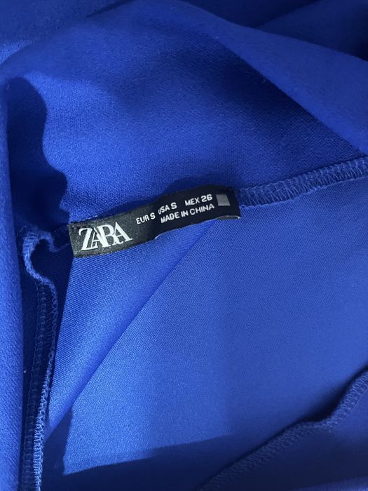 Дамски асиметричен топ от ZARA