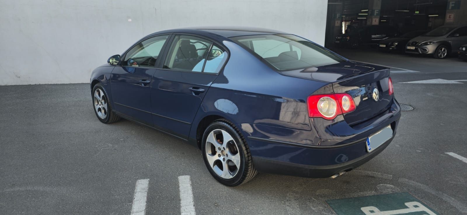 Vând Volkswagen Passat B6 2.0 TDI