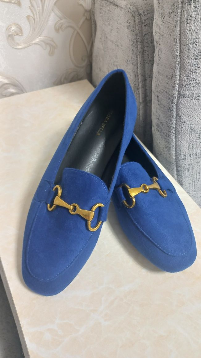 Продам мокасины женские