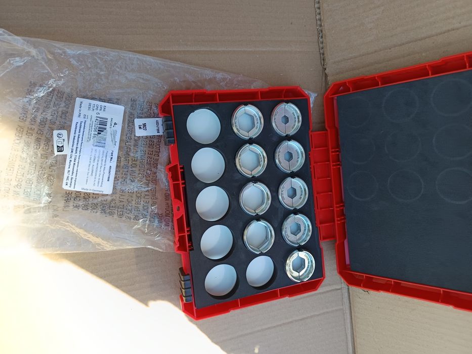 Vând inele originale Milwauckee pt sertizat cablu electric compatibil