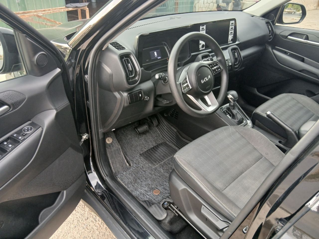 Kia Sonet 2024 yil probek 26 000