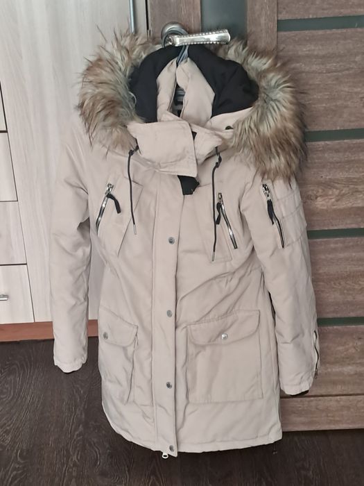Продам зимние куртки