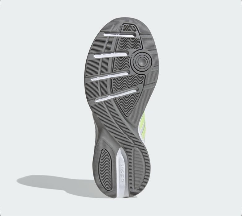 Кроссовки adidas Sportswear Strutter