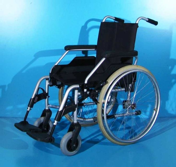 Scaun cu rotile handicap Meyra - latime sezut 43 cm