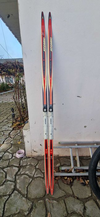 Schiuri fond atomic densolite core motion 46 , lungime 185cm.Plus bete