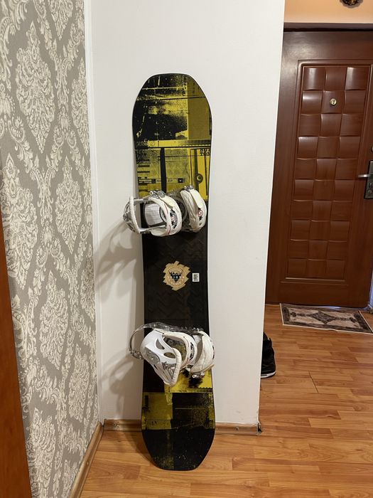 Placa snowboard 145 cm burton radius cu legaturi burton