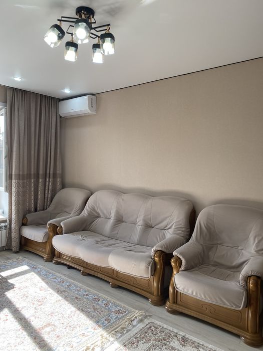 Продается мягкий уголок в отличном состоянии