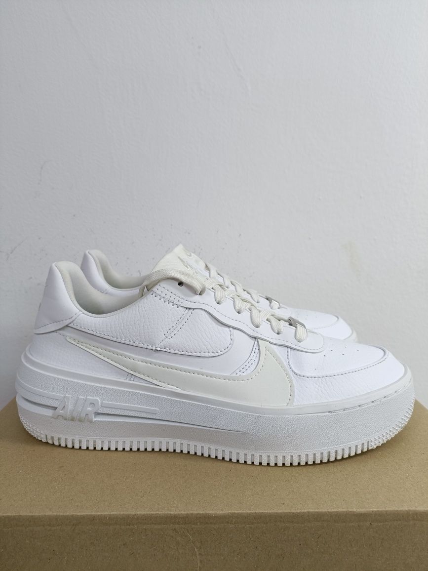 Nike Air Force 1 PLT.AF.ORM номер 40.5 код 24A