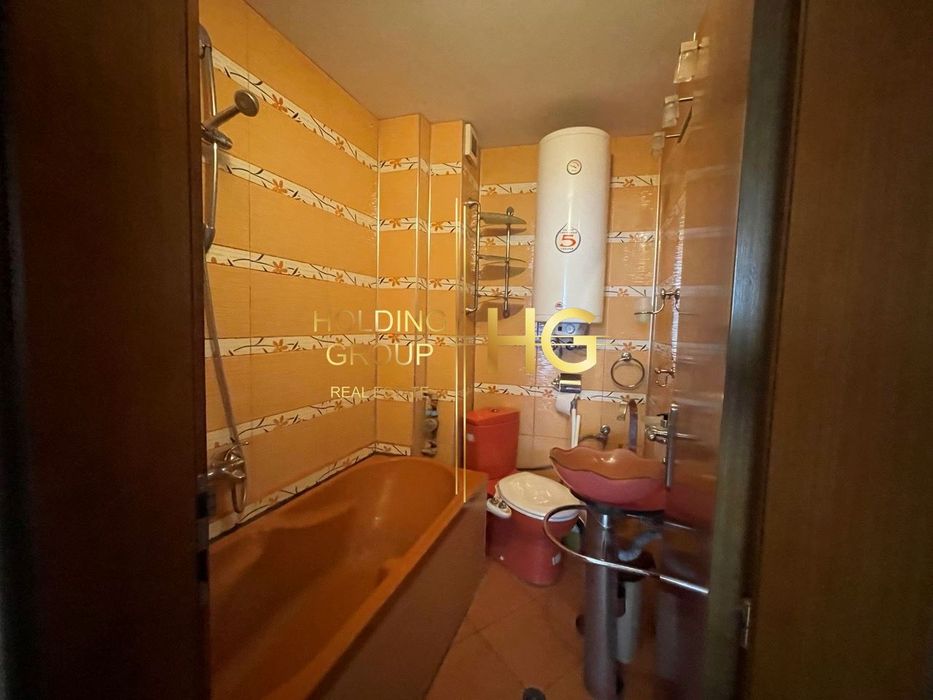 Продава се Тристаен апартамент в Варна, Бриз - 84 кв.м за 2000 €/кв.м - Снимка #8