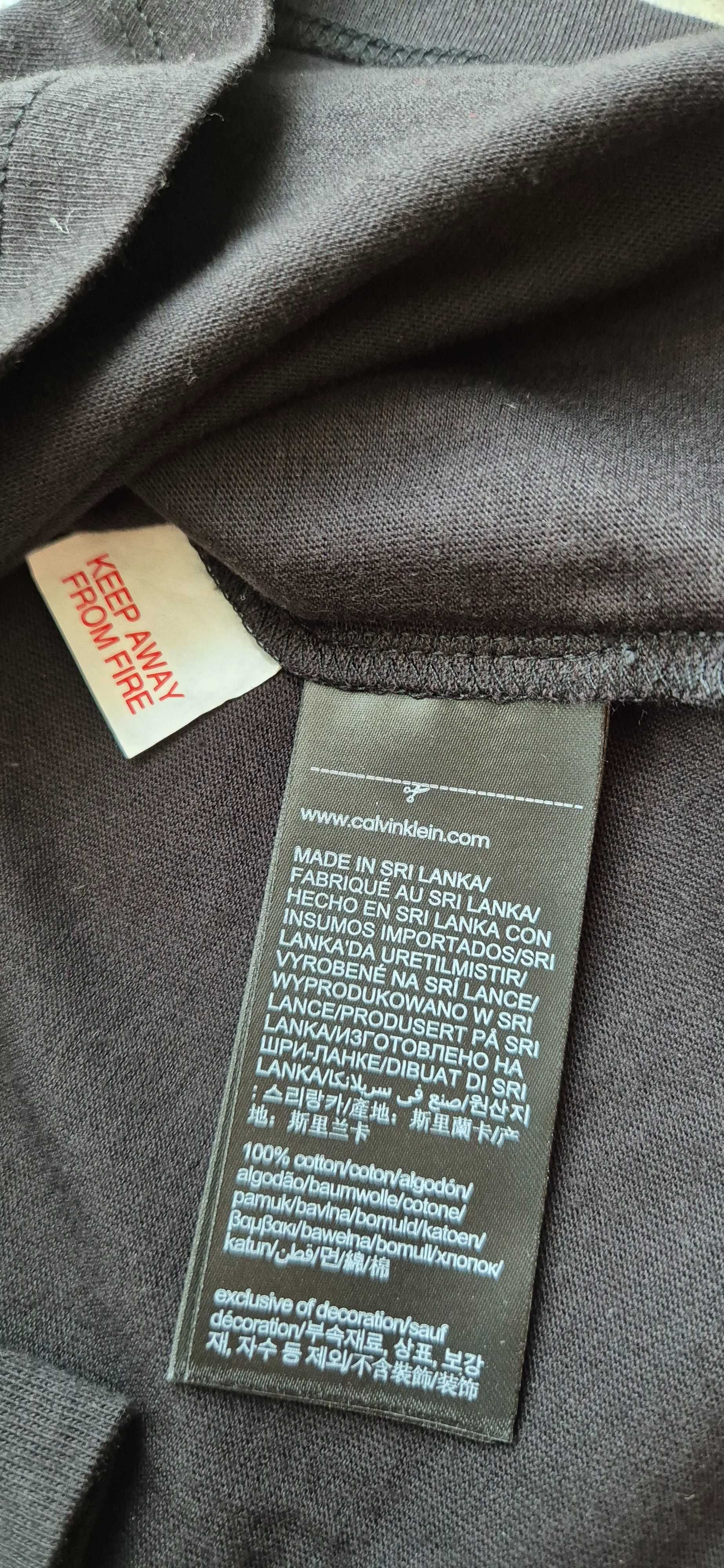 Нов кроп тишърт Calvin Klein, размер 10 г