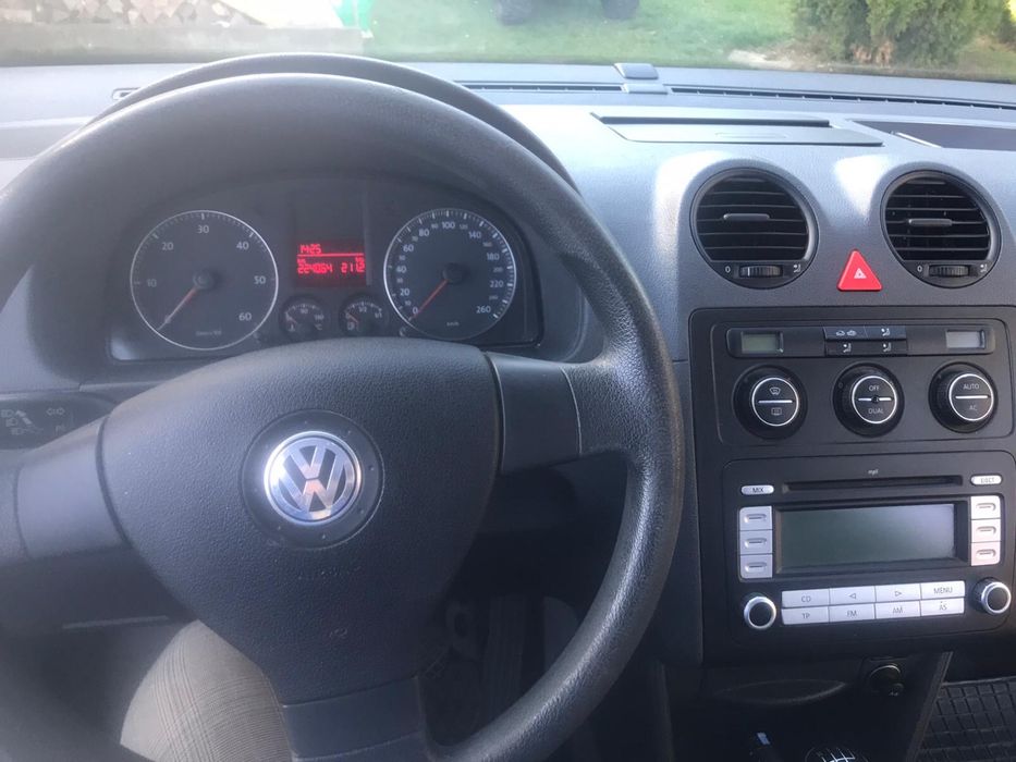 Volkswagen Caddy 2.0 TDI – 105 CP | An 2009 | Stare excelentă!