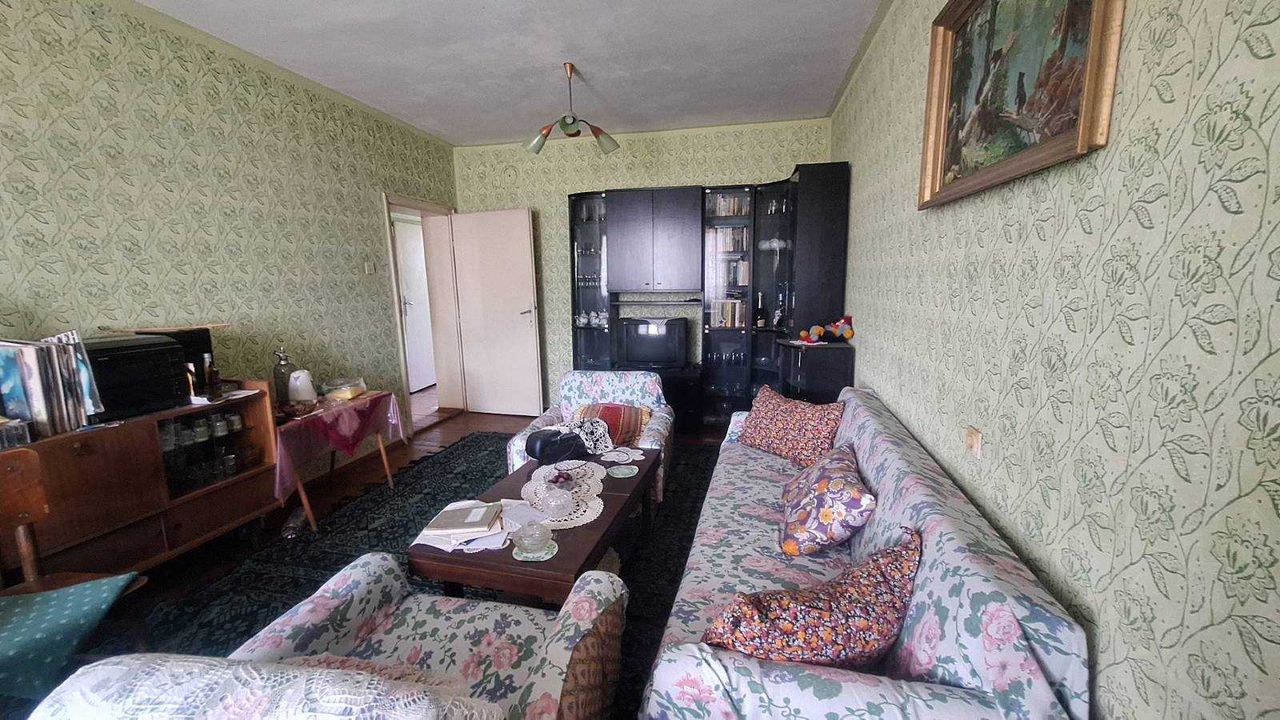 Продава се Къща в Елин Пелин - 452 кв.м за 863 €/кв.м - Снимка #11