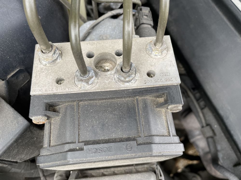 Бмв bmw e39 528 на части