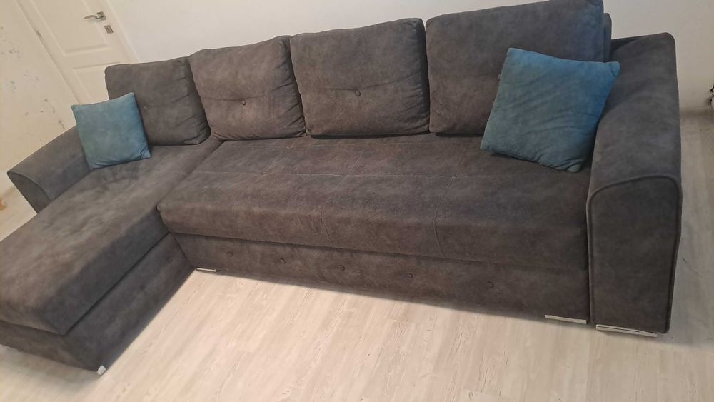 Vand colțar extensibil cu spatiu de depozitare in ambele parti