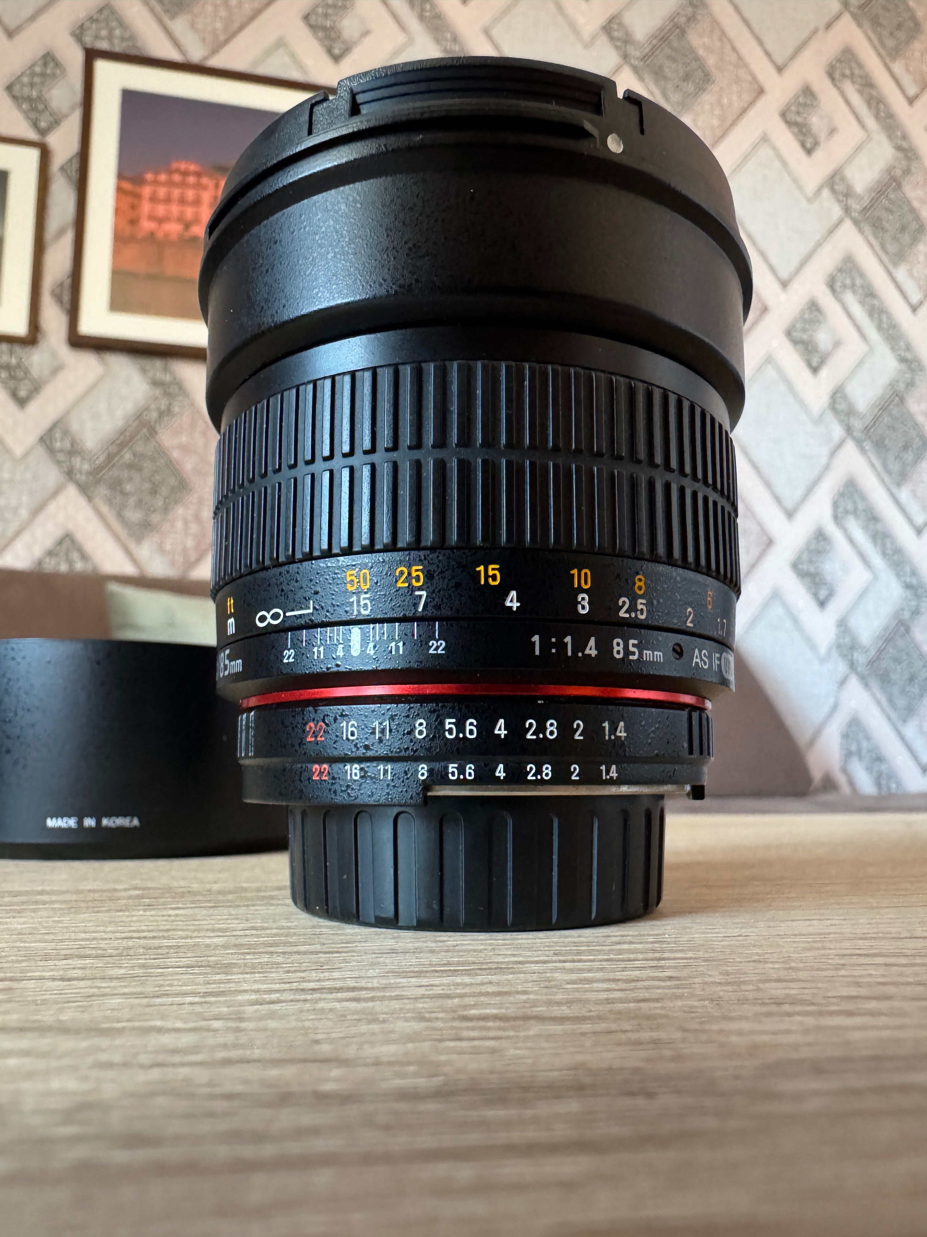 Samyang 85mm 1.4 / Tokina 11-16mm 2.8 / Nikon 35mm 1.8 DX