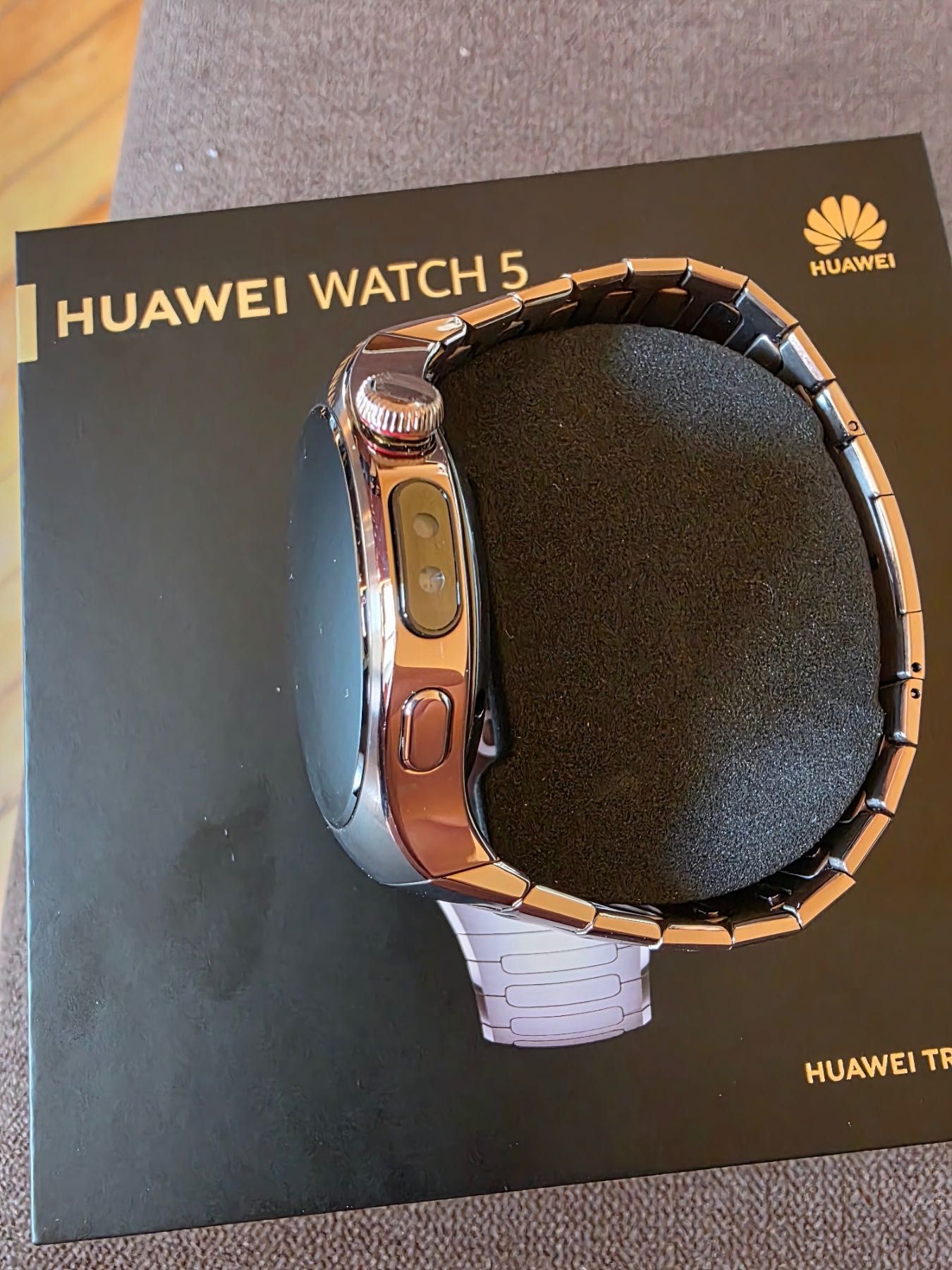 Смарт часовник Huawei - Watch 5, 42 mm, Sand Gold Titanuum Strap 42 MM