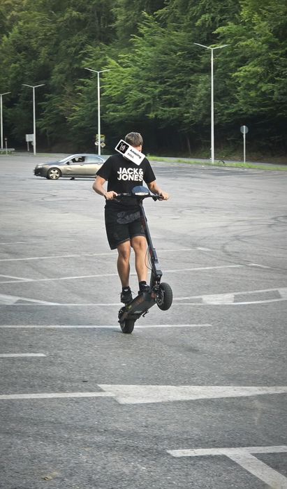 Vând kukirin g2 2025