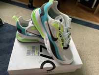 Vand incaltaminte sport Nike
