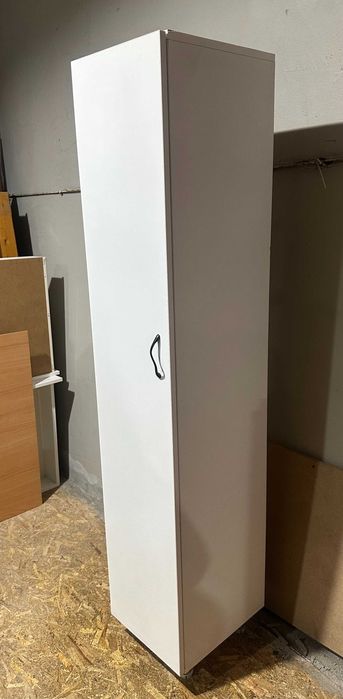 Dulap Alb cu usa si rafturi; Dulap cu polite tip soldat