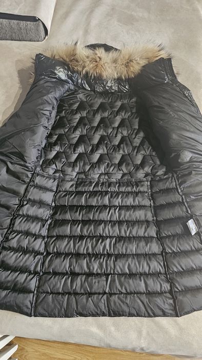 Продавам дамско, топло и красиво яке