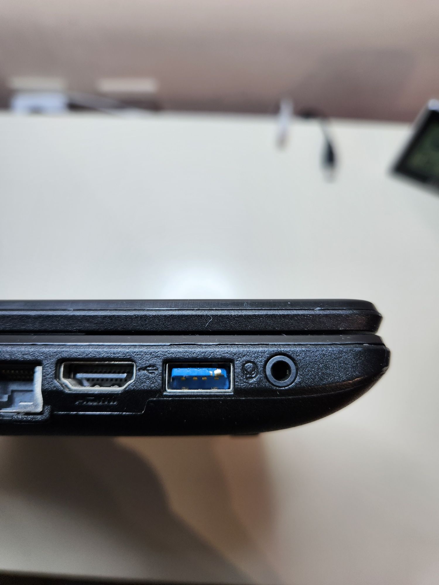 Лаптоп Acer Aspire E5-572G