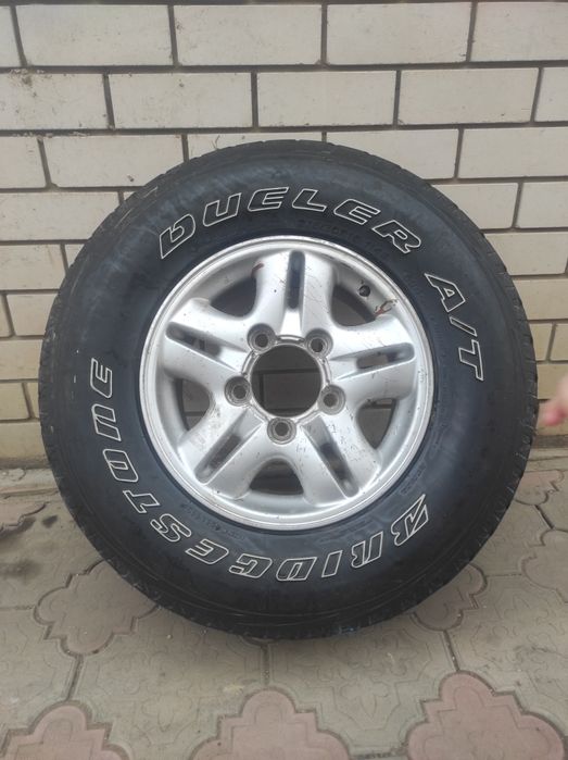 R 16 Породам шину с дисками.