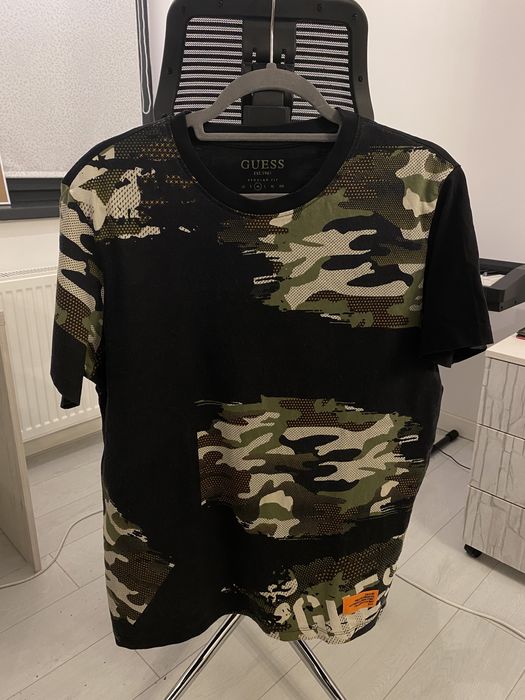 Tricou Camo Guess