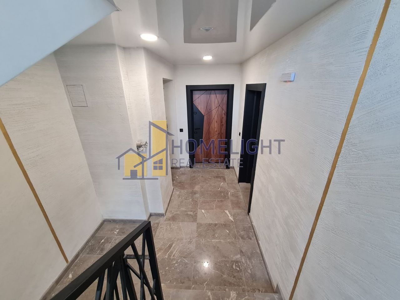 Продава се Двустаен апартамент в София, Люлин - център - 50 кв.м за 3020 €/кв.м - Снимка #3