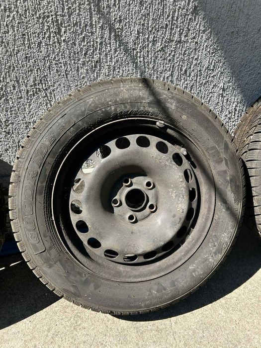 Джанти с гуми 215/60/16 DOT2024