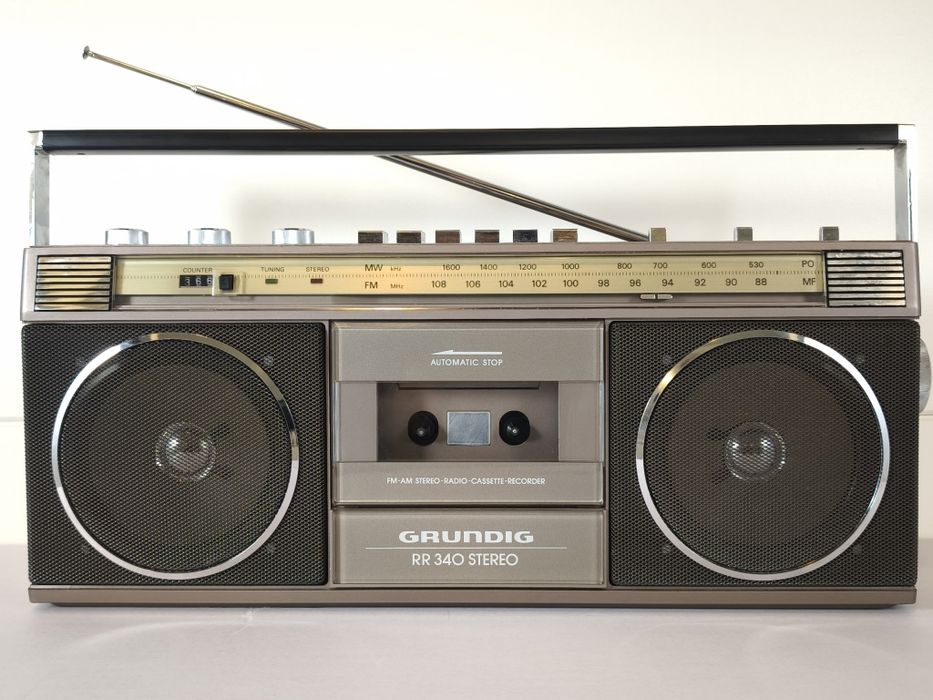 Radiocasetofon Grundig - Restaurat