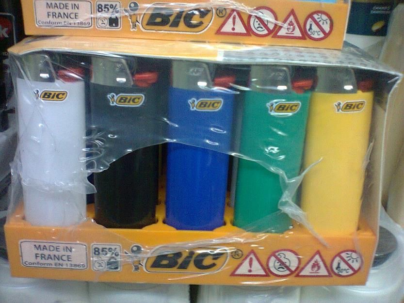 Vand brichete BIC