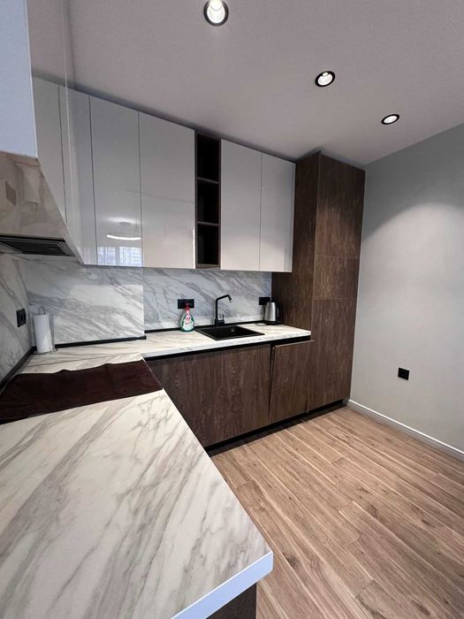 Луксозен двустаен апартамент в Смирненски с паркомясто