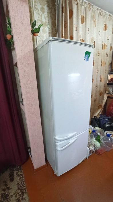 Продам холодильник
