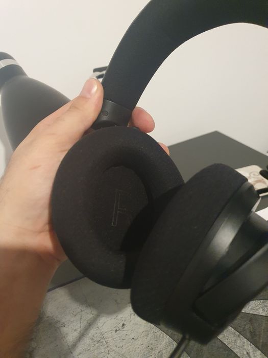 Casti Gaming Razer kraken v4 wireless rgb