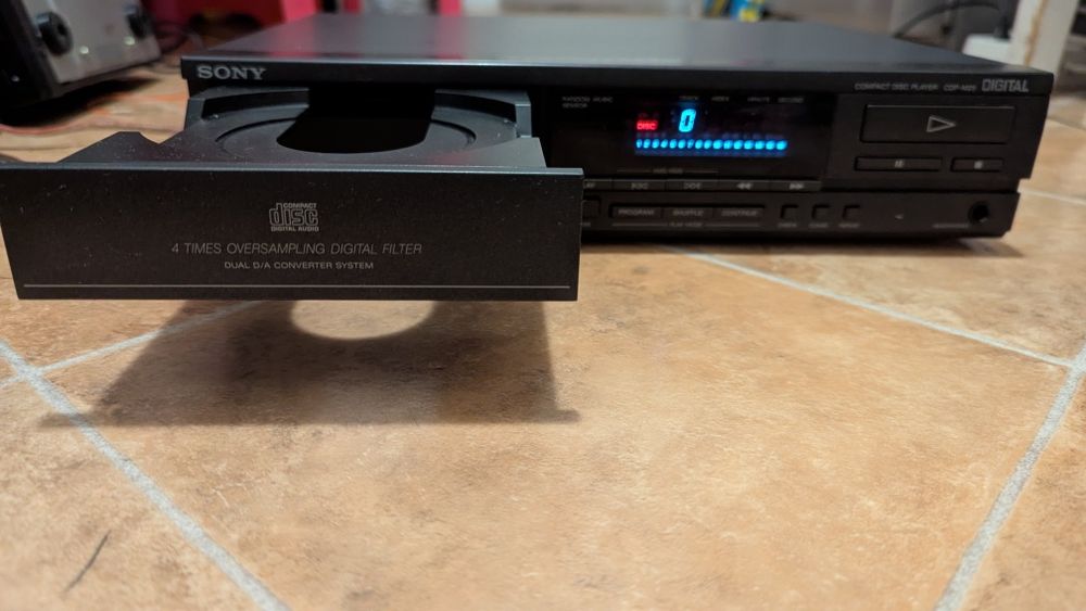 Sony cdp-m25 muzik