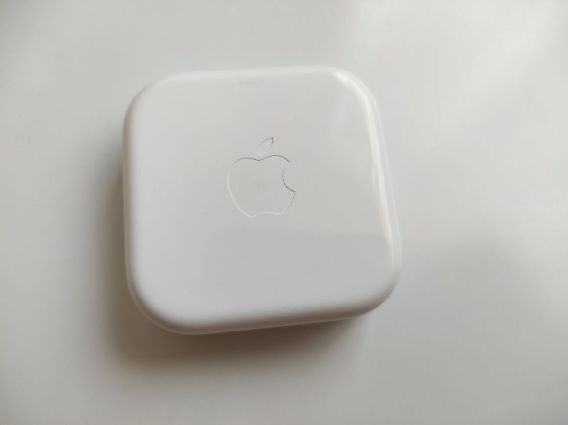 Кутийка Apple за безжични слушалки