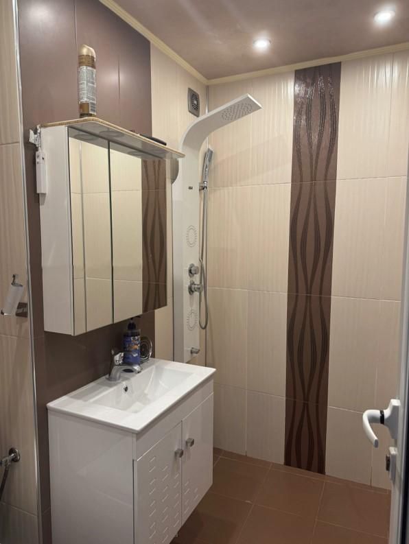 Дава се под наем Двустаен апартамент в София, Люлин 3 - 60 кв.м за 549 € - Снимка #4