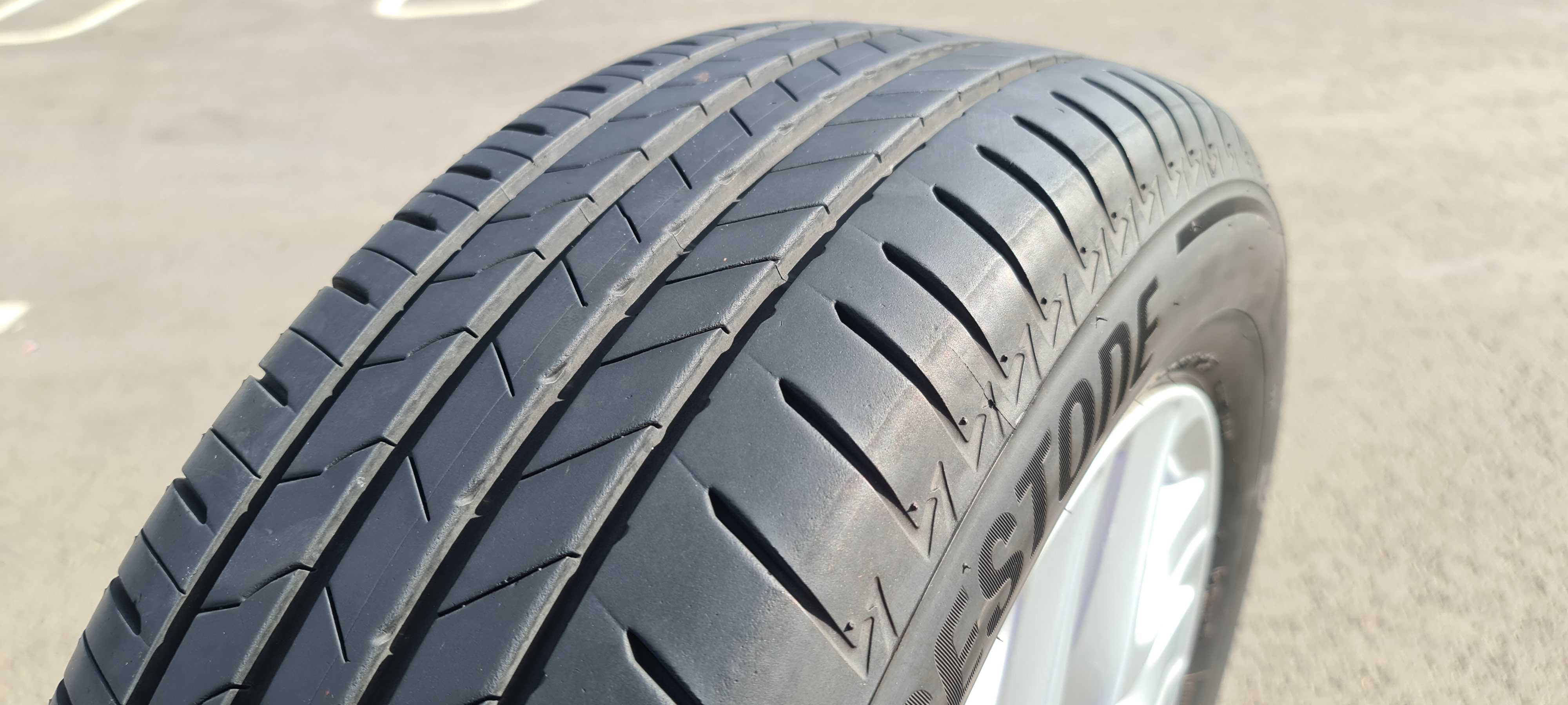 Set 4x Anvelope vara Bridgestone 225/65/17 Japan An 2022 Profil 8mm