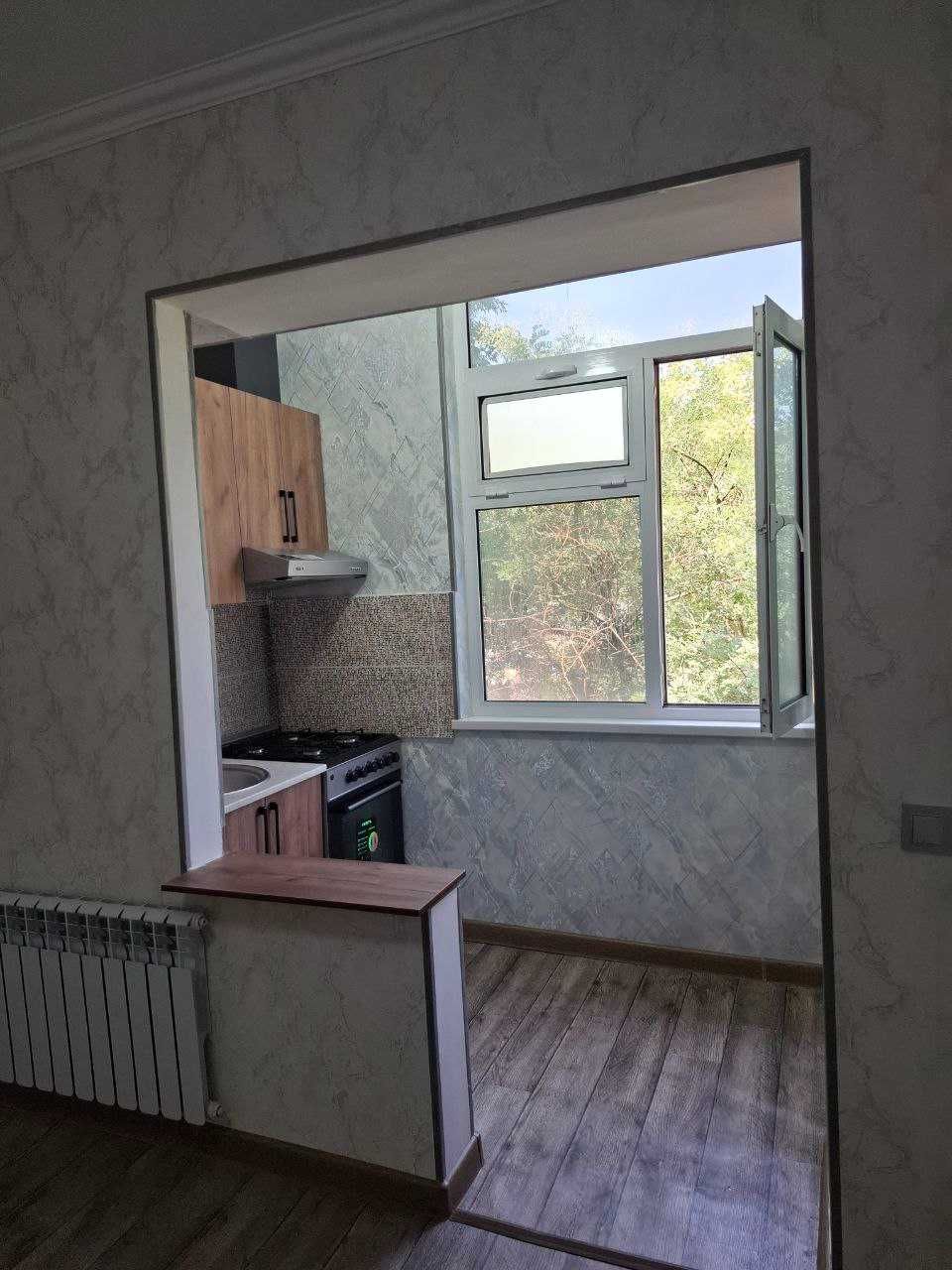 Корасув Лисунова 1/2/4, балкон 1*3, с ремонтом