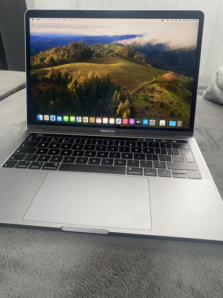 Apple MacBook Pro ca NOU, 13" i5 2019,16Ram,512 SSD,1 ciclu