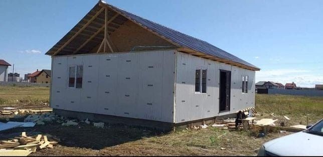 Vând case din panouri