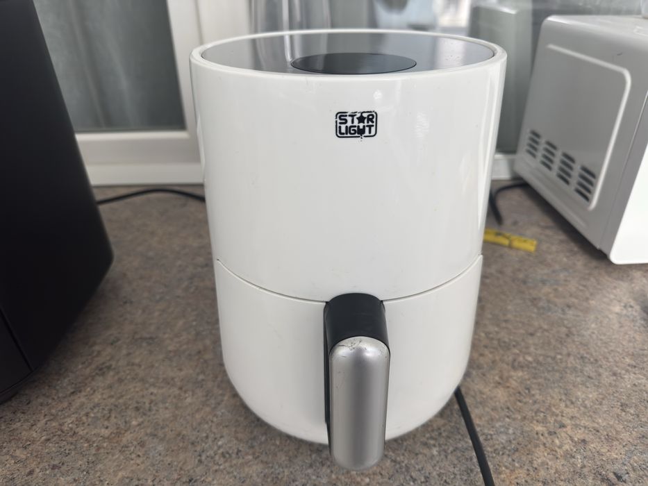 Air fryer friteuza cu aer cald Star-Light DAFB-1509WH, 900W, 1.5 l