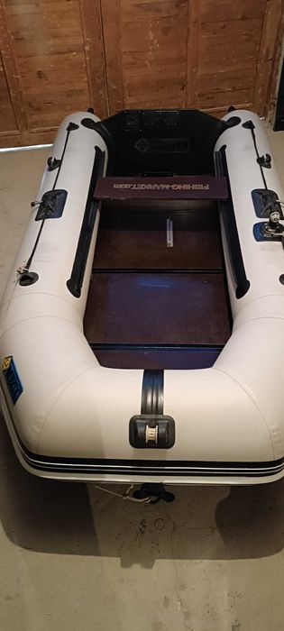 Лодка надуваема с електрически мотор